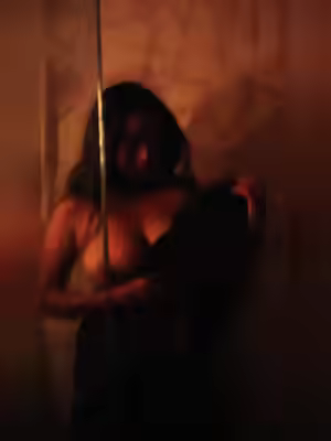 Indian Bhabhi Flashes Boobs and Pussy