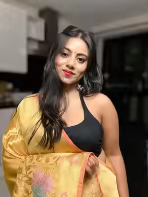 Bangladeshi Hot Girl Shows Big Boobs
