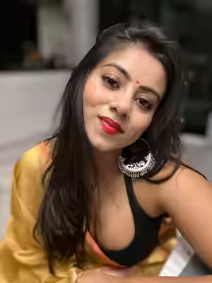 Bangladeshi Hot Girl Shows Big Boobs