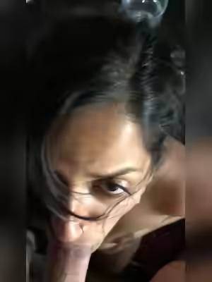 Bangladeshi Hot Girl Shows Big Boobs