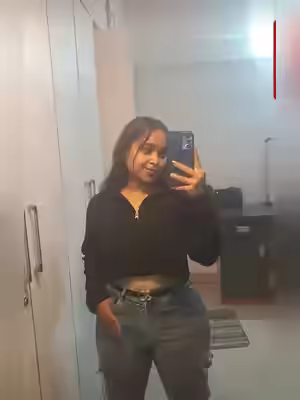 Chubby Bangladeshi Girl Shows Big Boobs