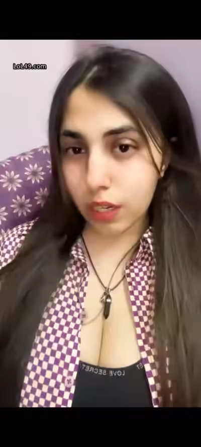 Indian Desi Girl Shows Big Boobs and Fuck