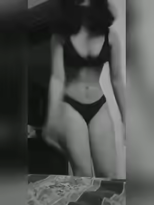 Indian Desi Girl Shows Her Body