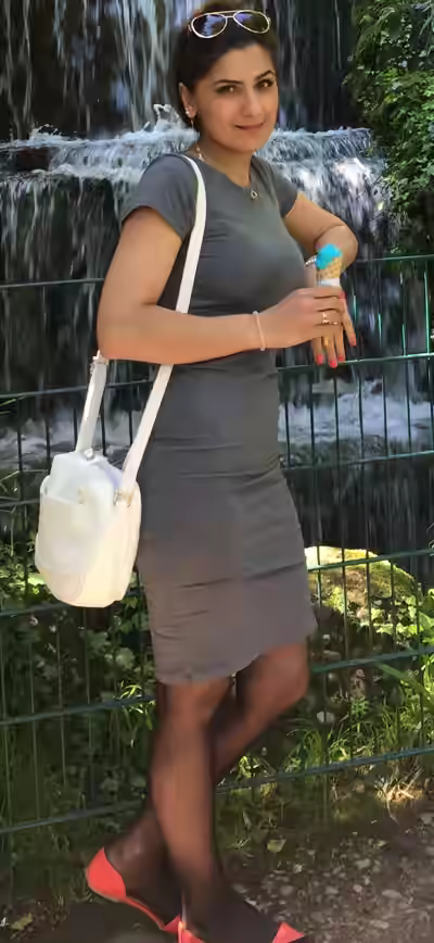 French MILF Cheats in Germany