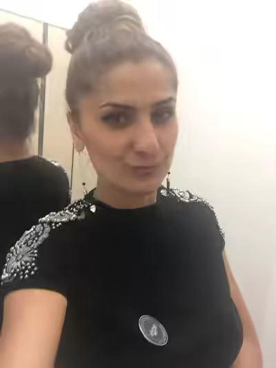 French MILF Cheats in Germany