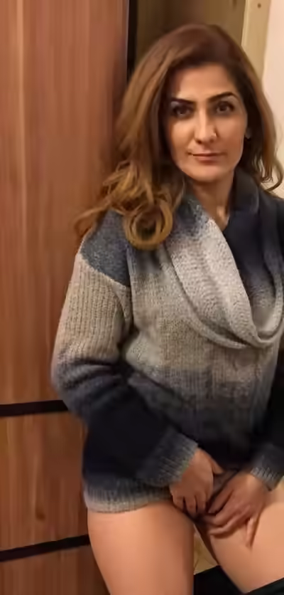 French MILF Cheats in Germany