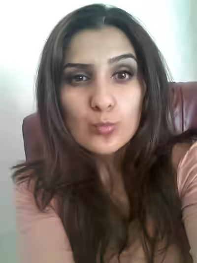 French MILF Cheats in Germany