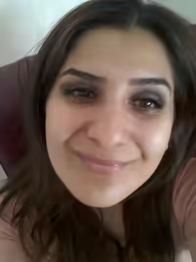 French MILF Cheats in Germany