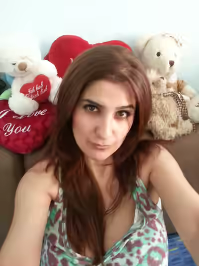French MILF Cheats in Germany