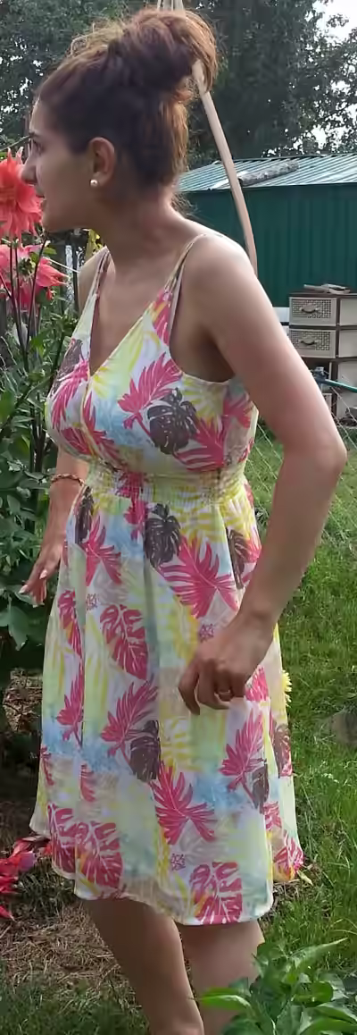 French MILF Cheats in Germany