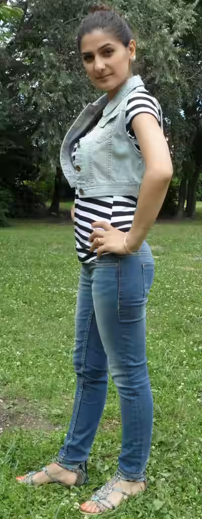 French MILF Cheats in Germany