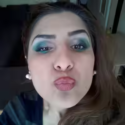 French MILF Cheats in Germany