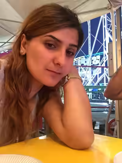 French MILF Cheats in Germany