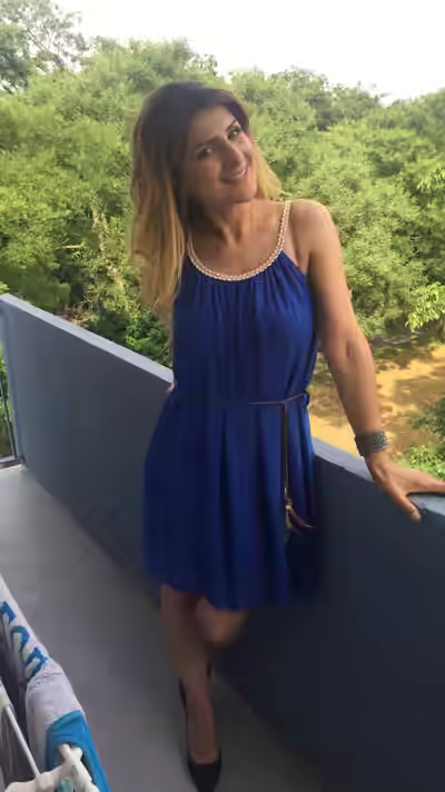 French MILF Cheats in Germany