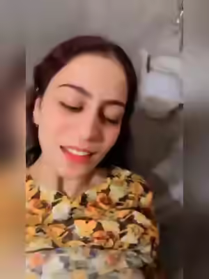 Bangladeshi Girl Shows Nudes and fucks Boyfriend