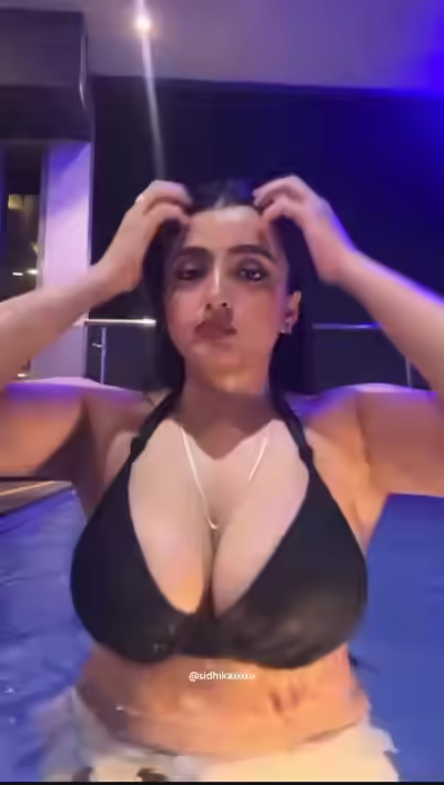 Bangladeshi Girl Shows Nudes and fucks Boyfriend