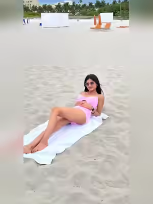 Jheel Shah and Her Nude Moments with Boyfriend