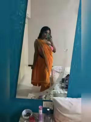 Indian Mummy Figure Girl fucks Her Young Boyfriend