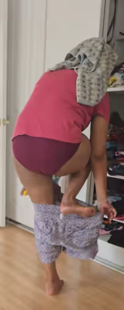 Sexy Hot Brunet Big Boob Wife