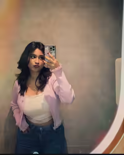 Instagram Model Labiba Larin Shows Big Boobs