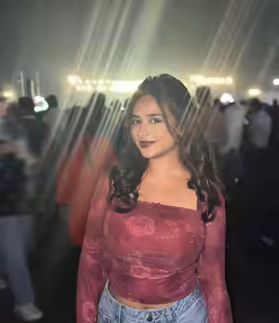 Instagram Model Labiba Larin Shows Big Boobs