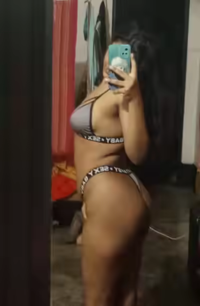 My Snapchat Fan: Sexy Bangladeshi Sugar Mummy