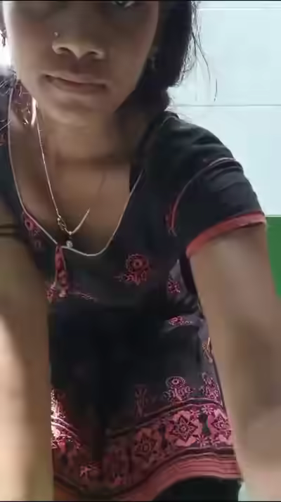 Chubb Woman Shows Big Boobs