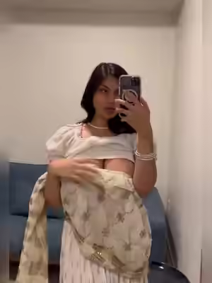 India Latin Girl Celebrates Birthday with Boobs Show