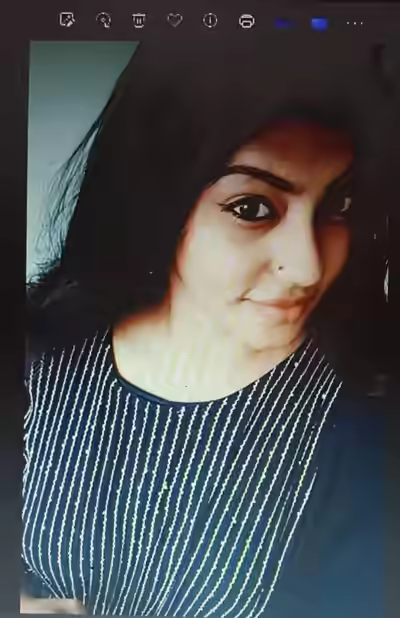 Kerala Indian Girl Gives Blowjob and Fingering