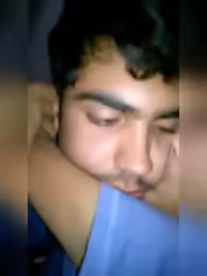 Bangladeshi Girl Shows Big Boobs and fucks Boyfriend