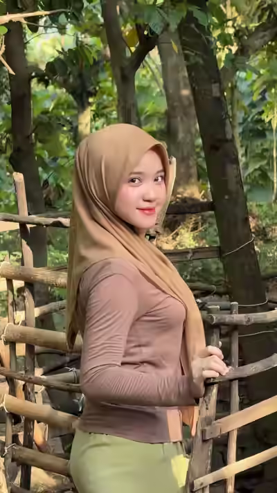 Hijabi Girl with Big Boobs