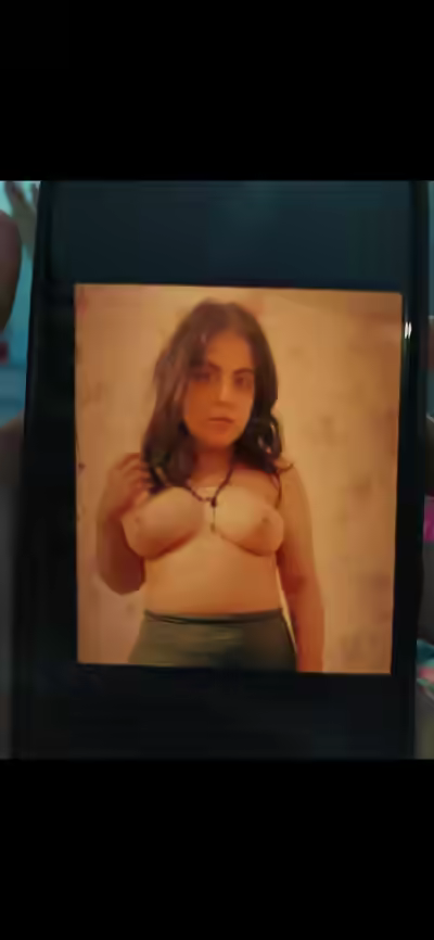 Iranian Girl Shows Off Boobs