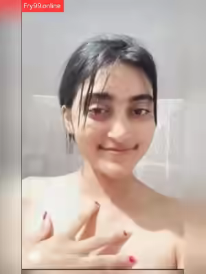 Slim Cute Girl Shows