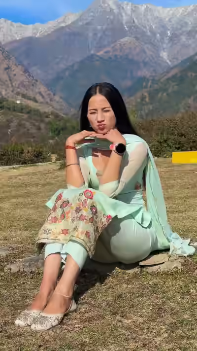 Viral Priya Exclusive泄漏照片 & 作品集