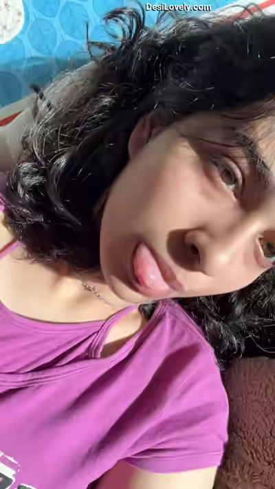 Desi Girlfingered in Hairy Pussy