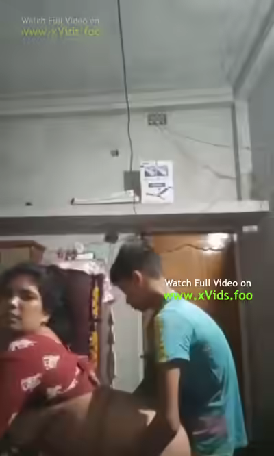 Viral Bangladeshi Mom and Son Sex
