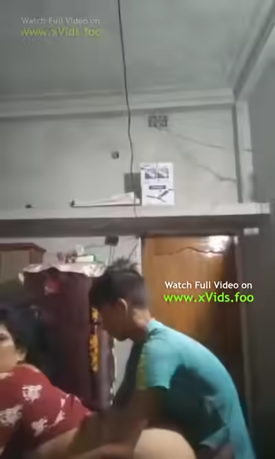Viral Bangladeshi Mom and Son Sex