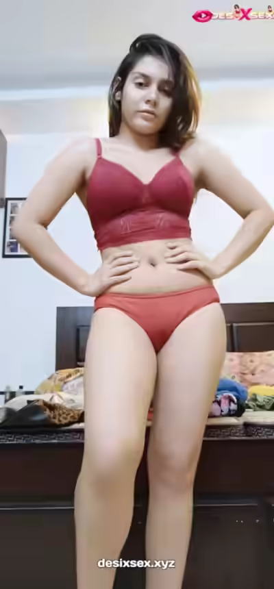 Slim Indian Girlfriend Giving Blowjob with Fingering