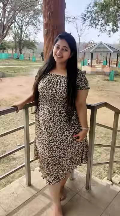 Desi Chubby GF Sucking Huge Cock