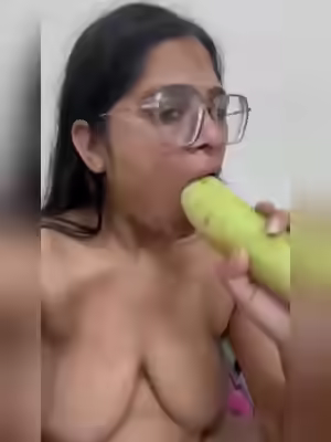 Chubby Milf Girl Sucking Dick and Vibrator