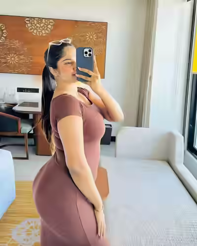 Sri Lankan Famous Influencer Nethmi Liyanage Complete Secret Nude Mask Shoot Images