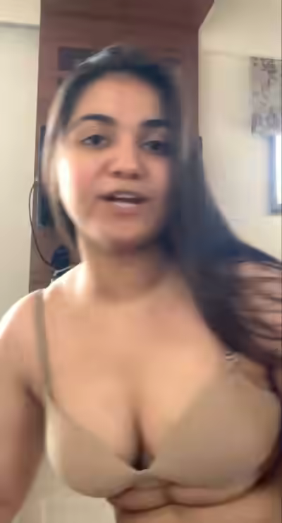 She's So Hot