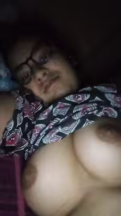Desi Chubby Chasmish Boob Pressing