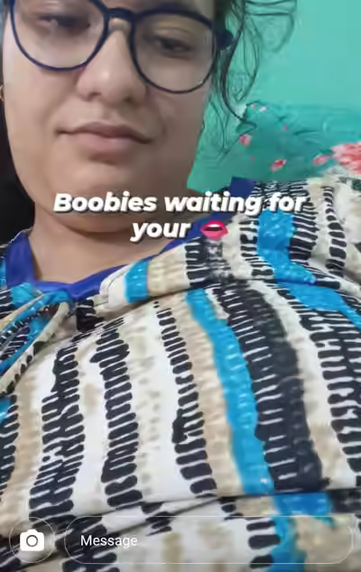 Desi Chubby Chasmish Boob Pressing