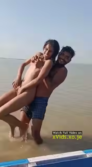 Sexy Desi Girl In Outdoor River Scene