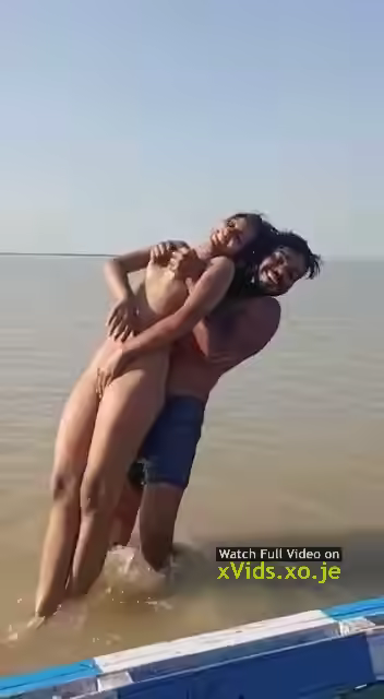 Sexy Desi Girl In Outdoor River Scene